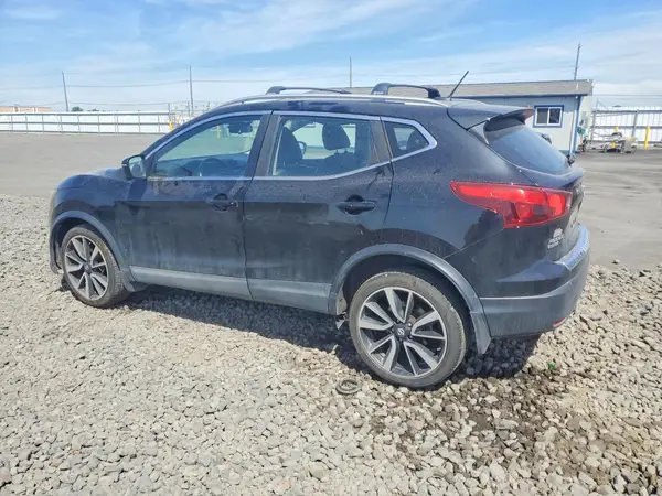 JN1BJ1CR0HW113383 2017 NISSAN ROGUE - Image 2