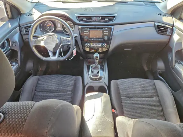 JN1BJ1CR0HW114100 2017 NISSAN ROGUE - Image 8