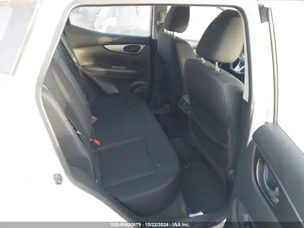 JN1BJ1CR0HW114307 2017 NISSAN ROGUE - Image 8