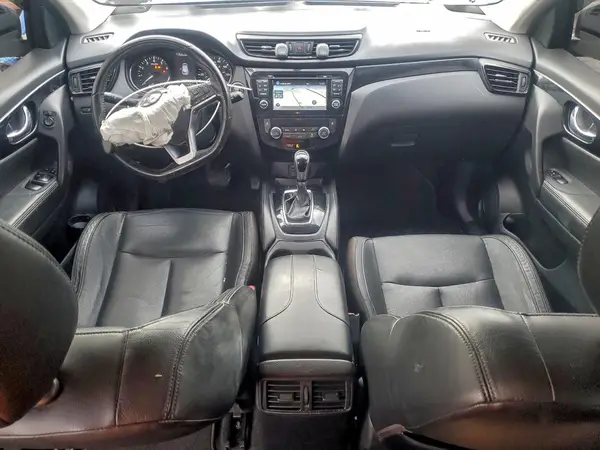 JN1BJ1CR0HW114565 2017 NISSAN ROGUE - Image 8