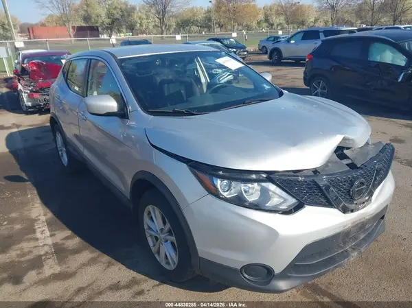 JN1BJ1CR0HW117515 2017 NISSAN ROGUE - Image 1
