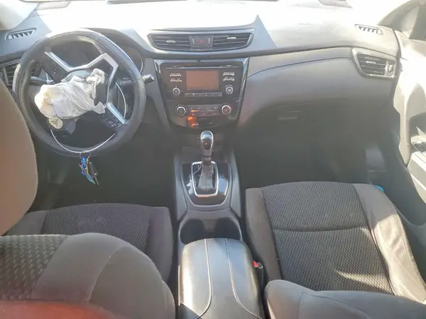 JN1BJ1CR0HW117627 2017 NISSAN ROGUE - Image 8