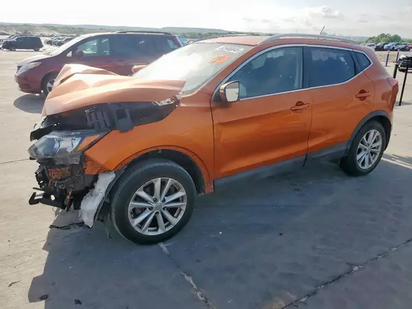 JN1BJ1CR0HW117742 2017 NISSAN ROGUE - Image 1