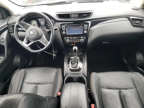 JN1BJ1CR0HW117921 2017 NISSAN ROGUE - Image 8
