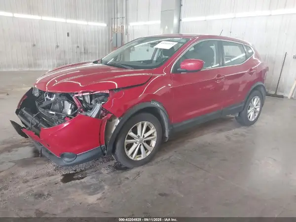 JN1BJ1CR0HW120933 2017 NISSAN ROGUE - Image 2