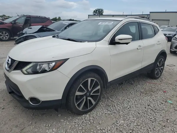 JN1BJ1CR0HW125257 2017 NISSAN ROGUE - Image 1