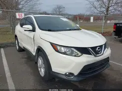 JN1BJ1CR0HW125663 2017 NISSAN ROGUE