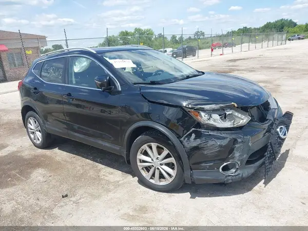 JN1BJ1CR0HW128434 2017 NISSAN ROGUE - Image 1