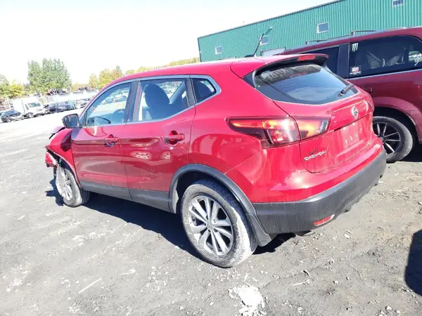 JN1BJ1CR0HW131088 2017 NISSAN ROGUE - Image 2