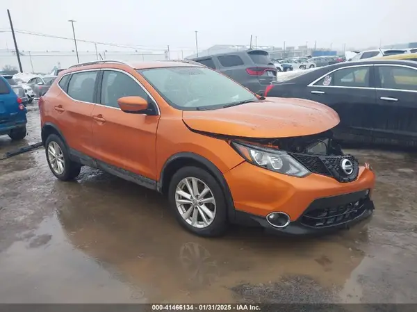 JN1BJ1CR0HW131253 2017 NISSAN ROGUE - Image 1