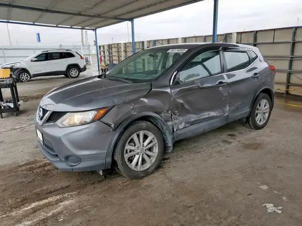 JN1BJ1CR0HW132533 2017 NISSAN ROGUE - Image 1