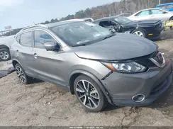 JN1BJ1CR0HW138218 2017 NISSAN ROGUE