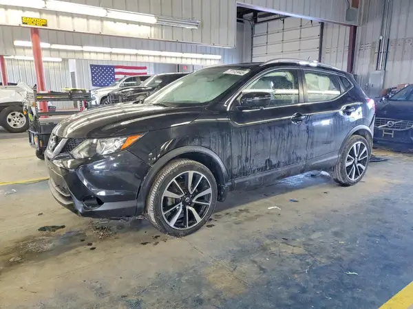 JN1BJ1CR0HW140308 2017 NISSAN ROGUE - Image 1