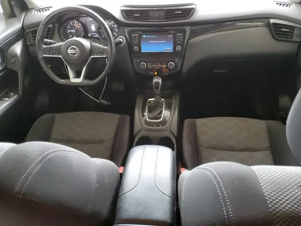 JN1BJ1CR0HW141605 2017 NISSAN ROGUE - Image 8
