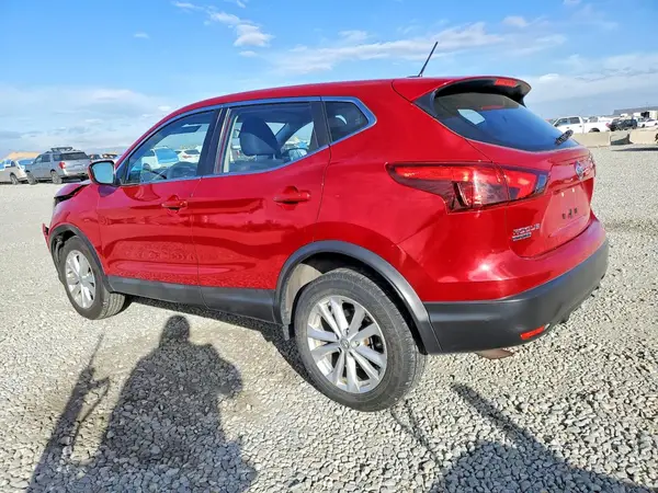 JN1BJ1CR0JW201775 2018 NISSAN ROGUE - Image 2