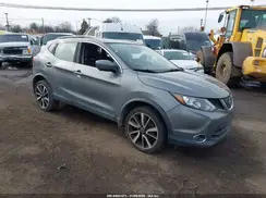 JN1BJ1CR0JW204496 2018 NISSAN ROGUE