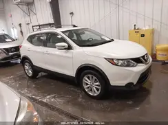 JN1BJ1CR0JW207639 2018 NISSAN ROGUE