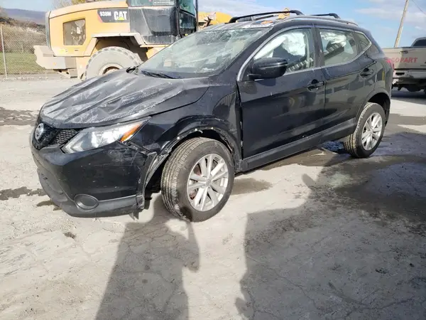 JN1BJ1CR0JW210802 2018 NISSAN ROGUE - Image 1