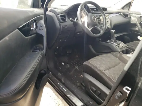 JN1BJ1CR0JW210802 2018 NISSAN ROGUE - Image 8