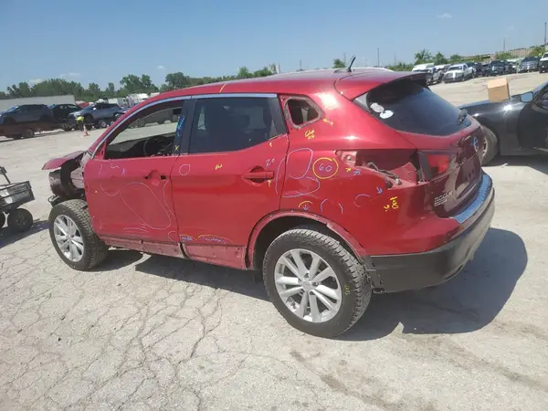 JN1BJ1CR0JW253004 2018 NISSAN ROGUE - Image 2