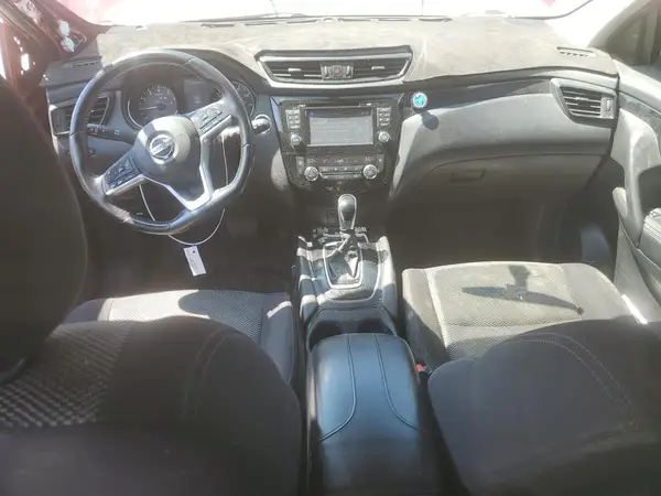 JN1BJ1CR0JW253004 2018 NISSAN ROGUE - Image 8