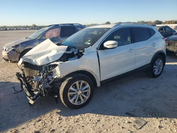 JN1BJ1CR0JW255206 2018 NISSAN ROGUE - Image 1