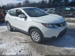 JN1BJ1CR0JW255318 2018 NISSAN ROGUE