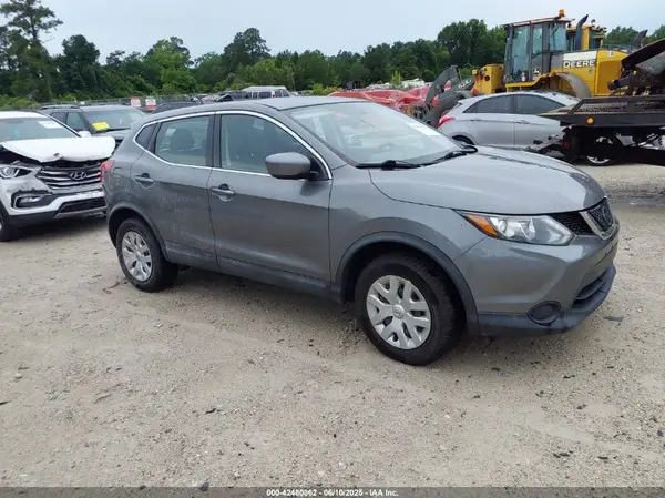 JN1BJ1CR0JW257344 2018 NISSAN ROGUE - Image 1