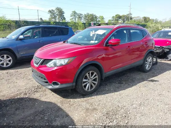 JN1BJ1CR0JW266965 2018 NISSAN ROGUE - Image 2