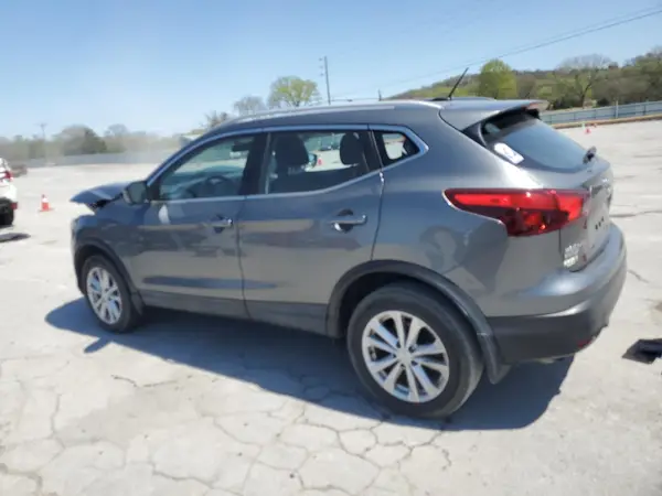 JN1BJ1CR0JW267890 2018 NISSAN ROGUE - Image 2