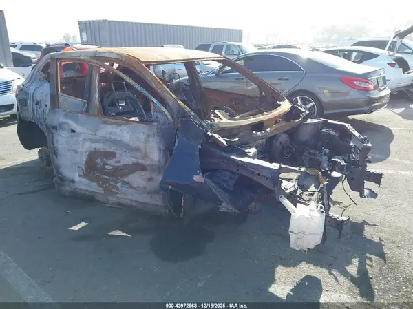 JN1BJ1CR0JW267971 2018 NISSAN ROGUE - Image 1