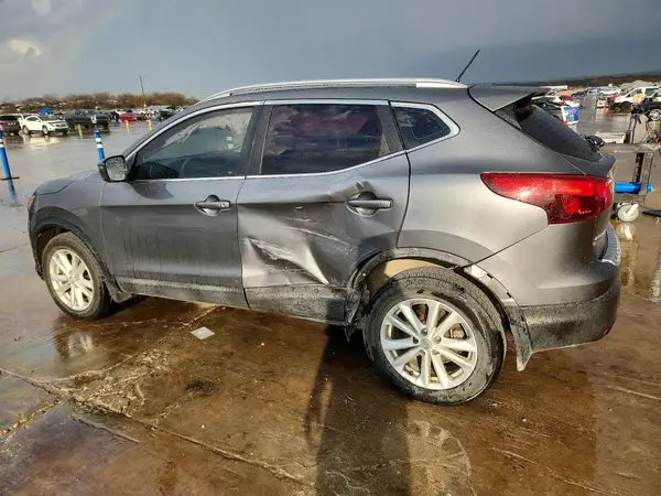 JN1BJ1CR0JW286830 2018 NISSAN ROGUE - Image 2