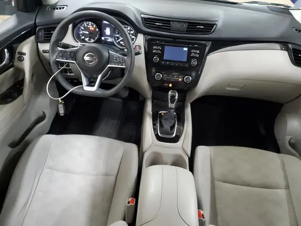 JN1BJ1CR0JW288335 2018 NISSAN ROGUE - Image 8