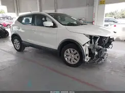 JN1BJ1CR0JW289758 2018 NISSAN ROGUE