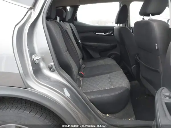 JN1BJ1CR0JW290814 2018 NISSAN ROGUE - Image 8