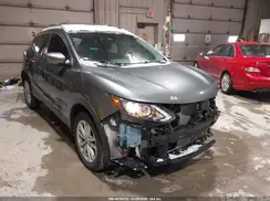 JN1BJ1CR0KW318404 2019 NISSAN ROGUE
