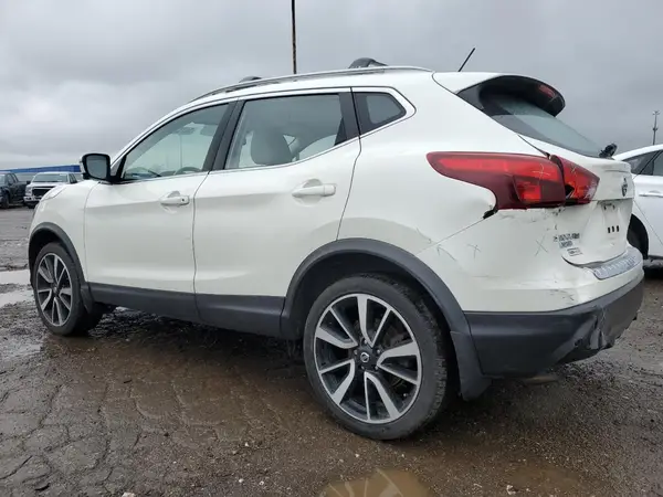 JN1BJ1CR0KW318483 2019 NISSAN ROGUE - Image 2