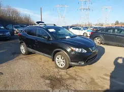 JN1BJ1CR0KW335039 2019 NISSAN ROGUE