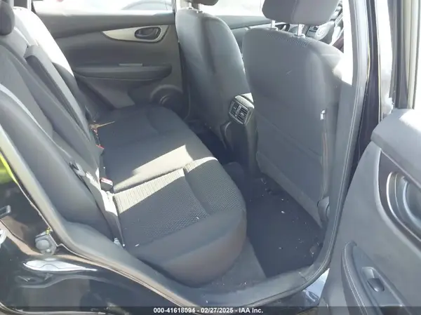 JN1BJ1CR0KW338006 2019 NISSAN ROGUE - Image 8