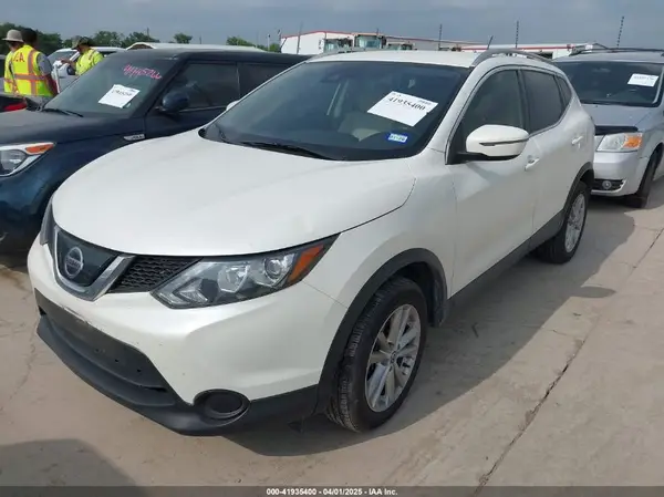 JN1BJ1CR0KW630786 2019 NISSAN ROGUE - Image 2