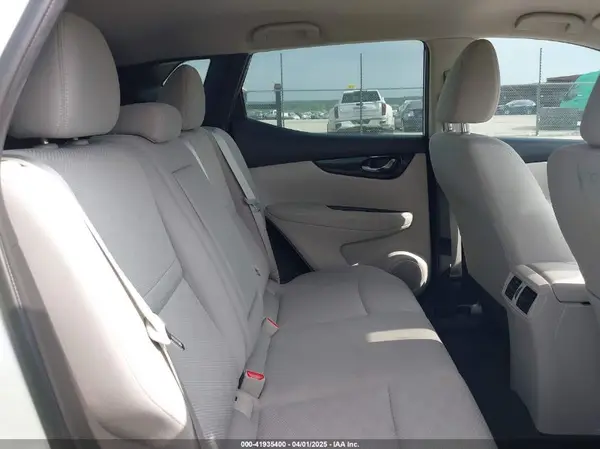 JN1BJ1CR0KW630786 2019 NISSAN ROGUE - Image 8