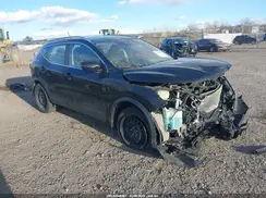 JN1BJ1CR1HW101775 2017 NISSAN ROGUE
