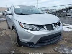JN1BJ1CR1HW106765 2017 NISSAN ROGUE