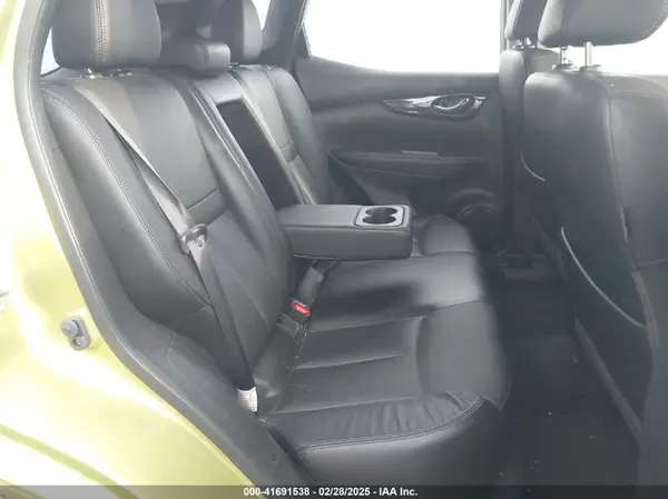 JN1BJ1CR1HW109035 2017 NISSAN ROGUE - Image 8