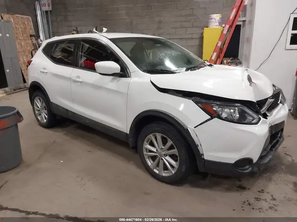 JN1BJ1CR1HW117989 2017 NISSAN ROGUE - Image 1