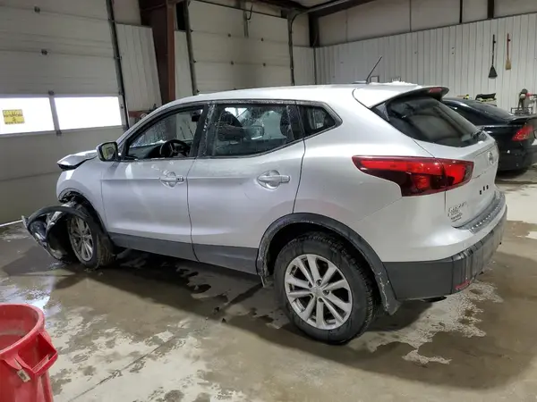 JN1BJ1CR1HW120343 2017 NISSAN ROGUE - Image 2