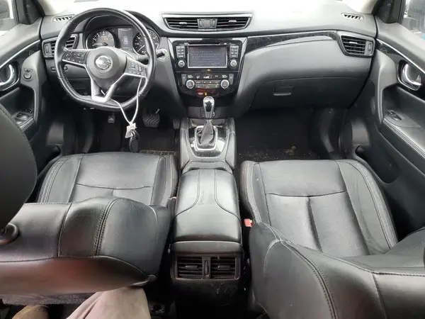 JN1BJ1CR1HW121105 2017 NISSAN ROGUE - Image 8