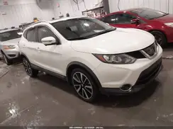 JN1BJ1CR1HW127101 2017 NISSAN ROGUE