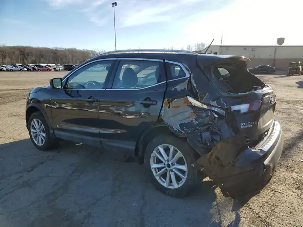 JN1BJ1CR1HW128488 2017 NISSAN ROGUE - Image 2