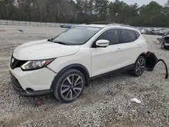 JN1BJ1CR1HW130063 2017 NISSAN ROGUE